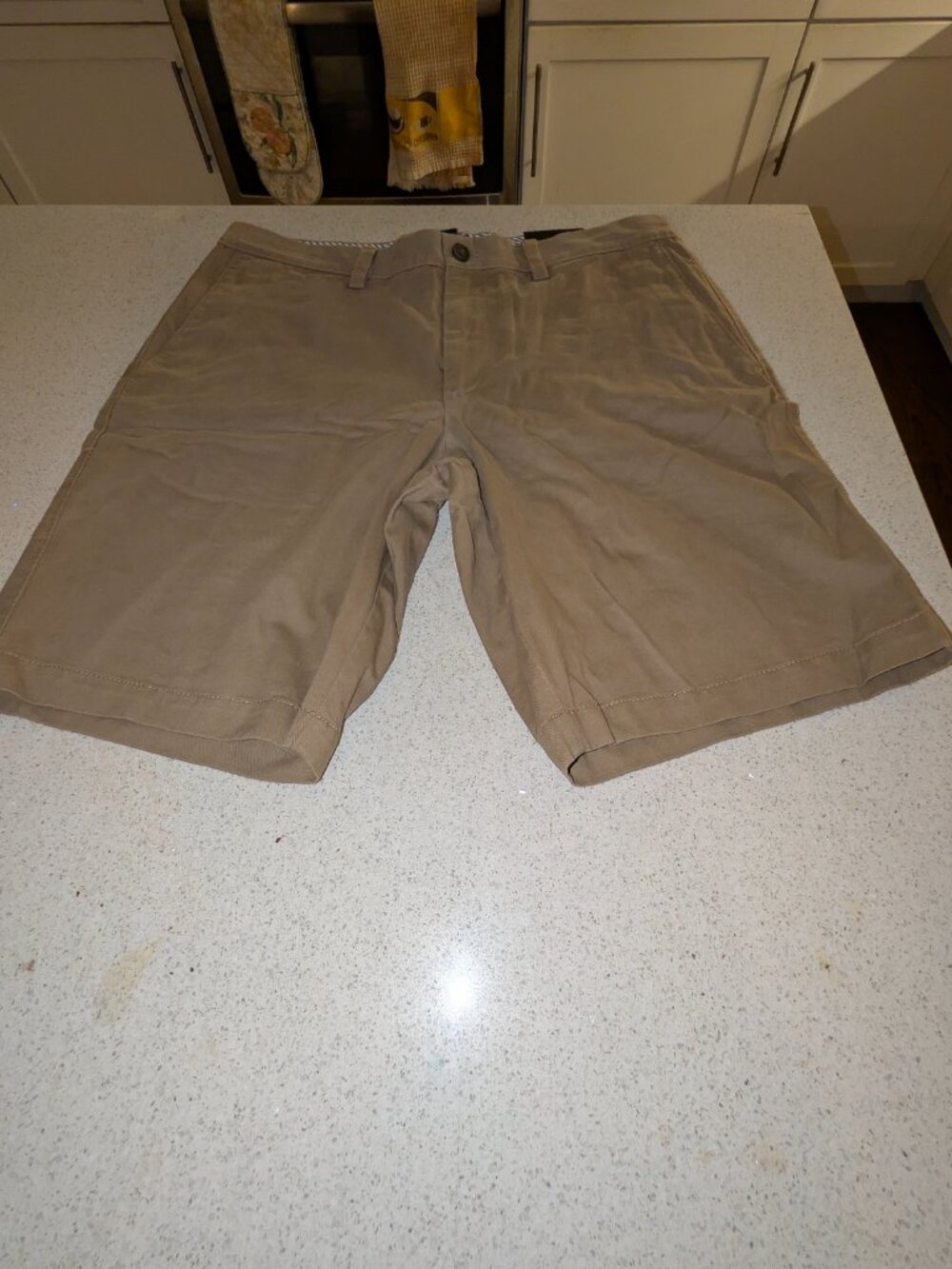 NEW w/Tags-Banana Republic Men's Waist 33" Button Front Linen Blend Deck Shorts